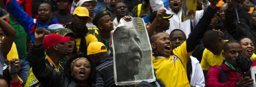 توافد الالاف الى جوهانسبرغ للمشاركة في تشييع مانديلا