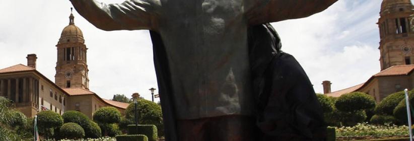 بالصور: أضخم تمثال لمانديلا