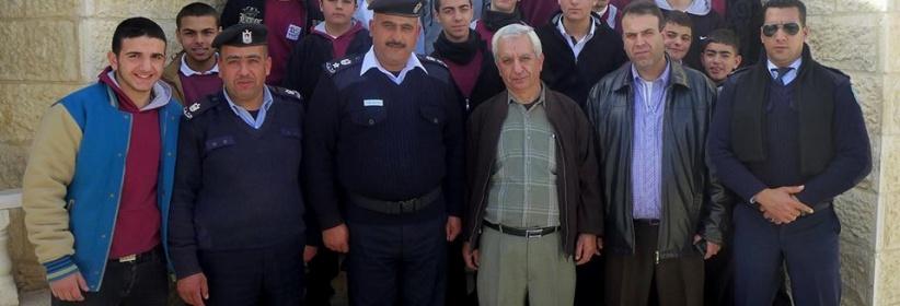 الشرطة تستضيف 40 طالب من كلية تراسنطة في بيت لحم