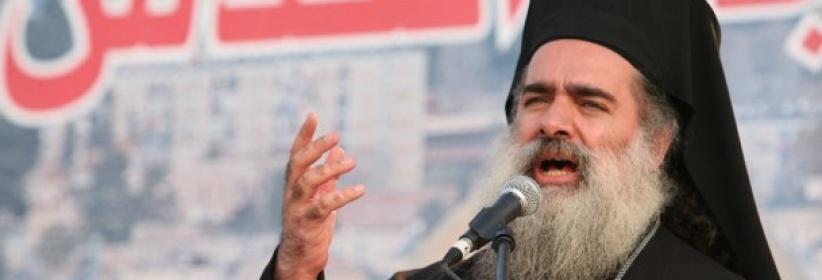 المطران حنا: المسيحيون لن ينسلخوا عن قوميتهم العربية