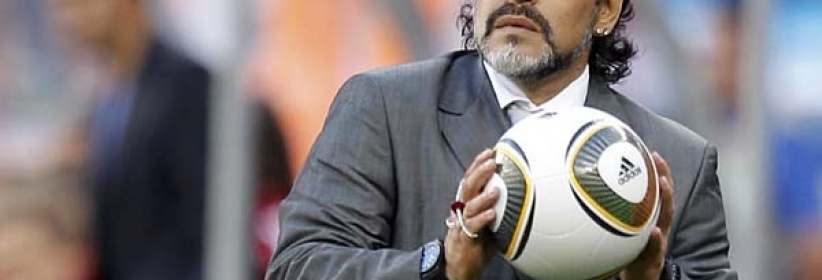 مارادونا سيدرب المنتخب الفلسطيني لكرة القدم