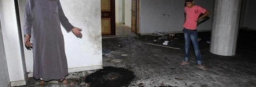 فيديو: مستوطنون يحرقون مسجدا شمال شرق رام الله