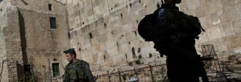 الاحتلال يمنع إدخال لوحات إرشادية للحرم الإبراهيمي