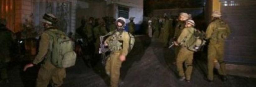 اعتقال 4 شبان وإغلاق حواجز قرب نابلس