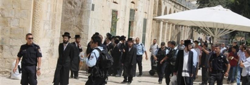 المستوطنون يجدّدون اقتحامهم للأقصى