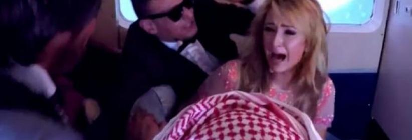 باريس هيلتون لأصدقائها: هل عرفتم لماذا يقتل العرب بعضهم؟