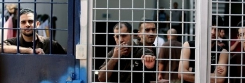 الاحتلال يمدد توقيف 12 مقدسيًا ويفرج عن 5 آخرين