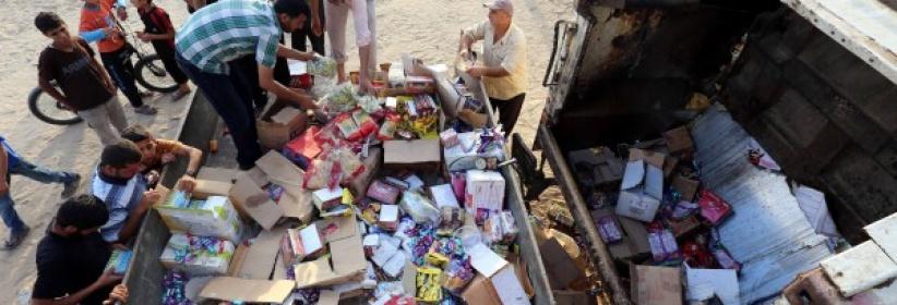 إتلاف 12 طن أغذية فاسدة بخانيونس