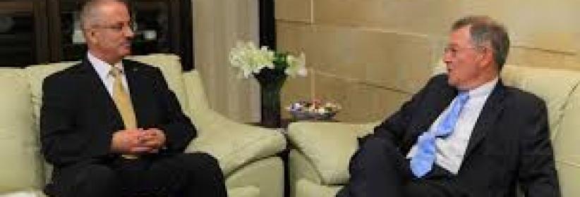 الحمد الله يبحث مع منسق عملية التسوية إسراع إعمار غزة