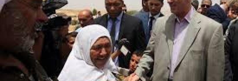 الحمد الله يتفقد قرية 