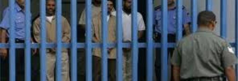 تردي الوضع الصحي لعدد من الأسرى في 'إيشل' و'النقب'