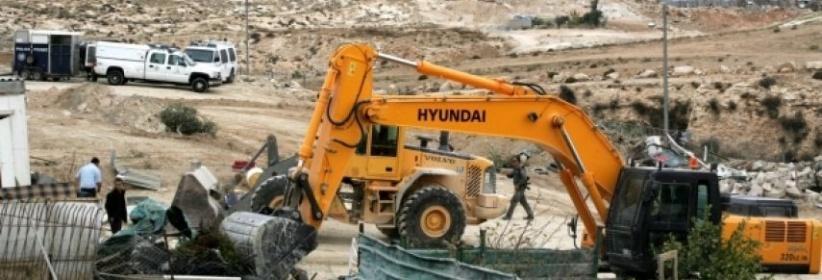 تجريف 30دونما واقتلاع 300شجرة وهدم 3آبار مياه بالخلليل