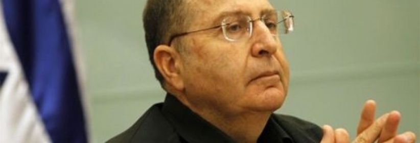 يعالون يشيد بالسيطرة على السفينة “ماريان” ويزعم: لا يوجد حصار على قطاع غزة