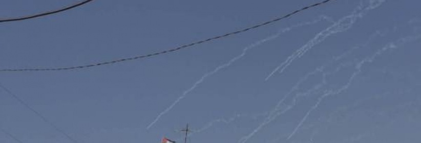 اصابات ومواجهات في بيت أمر ” الخليل ” بعد تشييع الشهيد ” ابو ماريا “..”صور “