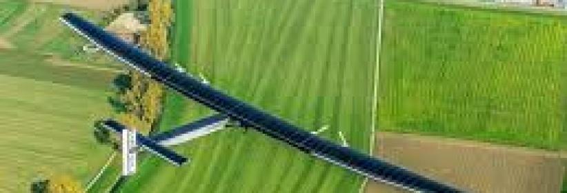 طائرة شمسية تحلق اربعة أيام متواصلة