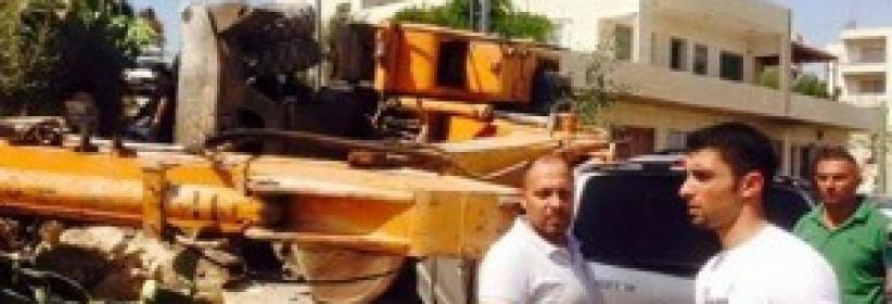 بالصور| انقلاب جرافة ببيت ساحور