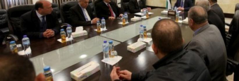 الشخصيات المستقلة ترفض تعديل الحكومة واستثناء غزة