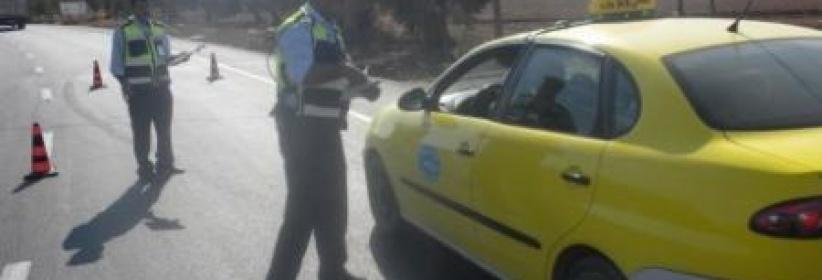 شرطة جنين تضبط 11 مركبة و18 دراجة نارية غير قانونية