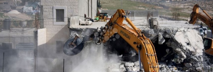 الاحتلال يهدم متاجر في سلوان