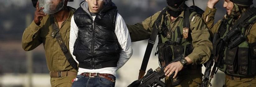 الاحتلال يعتقل شابا ويستدعي فتى غرب بيت لحم