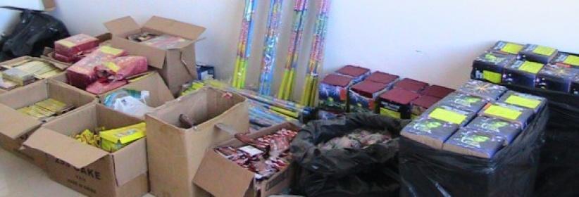 الشرطة تضبط أكثر من 700 عبوة من الألعاب النارية في الخليل