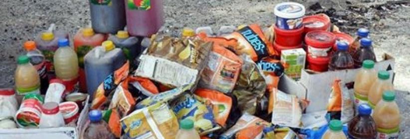 إتلاف 5 أطنان أغذية فاسدة في خانيونس