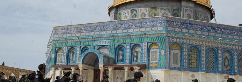 976 مستوطنًا وعنصر مخابرات اقتحموا الأقصى بيوليو