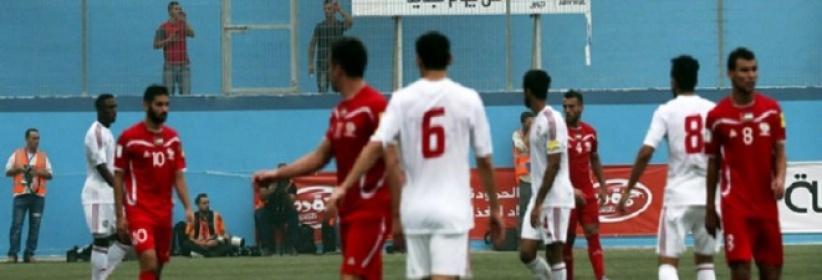 تقرير: لاعبون في منتخب الإمارات دخنوا الأرجيلة قبل مباراة فلسطين