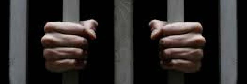 الأسير أعمر معزول بظروف سيئة في 