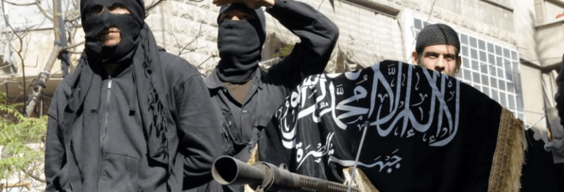 معارضون سوريون دربتهم أمريكا يسلمون أنفسهم لـ