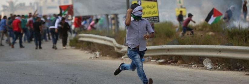 إصابة خطيرة و3 متوسطة في المواجهات مع جنود الاحتلال قرب 