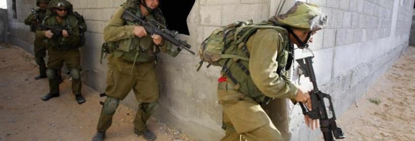 الإحتلال يعتقل مواطناً ونجله بحجة العثور على سلاح