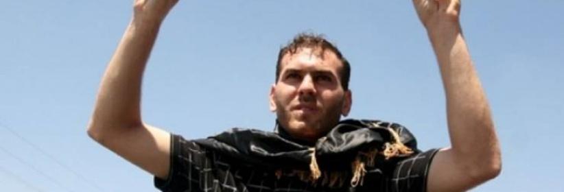 لأسير المضرب 'ذياب' يمتنع عن الماء والخطر يهدد حياته