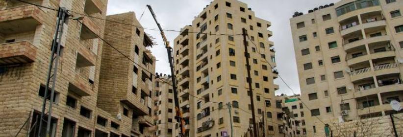 بلدية الاحتلال بالقدس تنوي هدم 138 شقة في كفر عقب