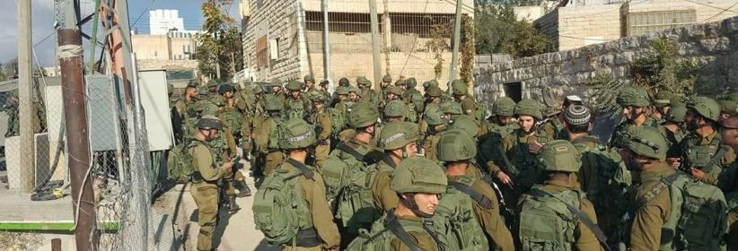 جنود الاحتلال يمنعون مدارس الخليل من احياء ذكرى عرفات