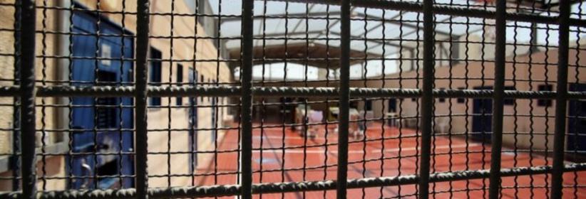 كشف محاولة تهريب خليويات لسجن النقب