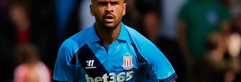 وفاة مدافع ستوك سيتي السابق عن 25 عاما