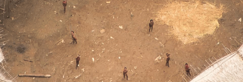 بالصور.. لقطات لا تصدق لقبيلة بدائية تعيش في مجاهل الأمازون