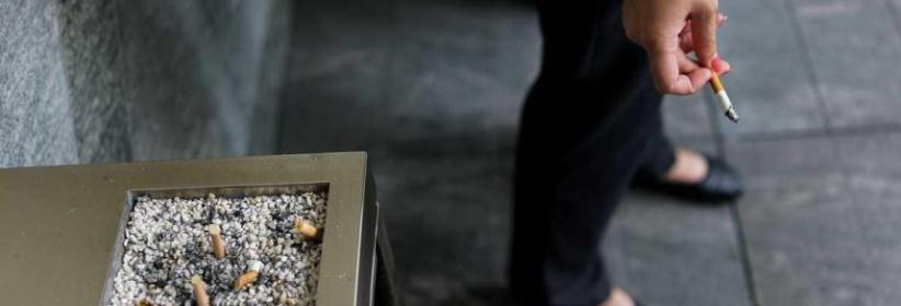 شركة تكافئ موظفيها غير المدخنين 