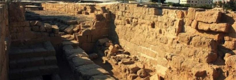 عودة أعمال التجريف بموقع تل السكن الأثري في غزة