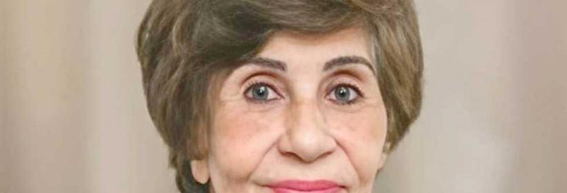 سميرة محسن تكشف سبب اعتزالها وصلة قرابتها مع كريم عبد العزيز