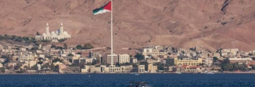 إصابة 11 شخصا بالاختناق جراء تسرب لغاز الأمونيا في مدينة العقبة