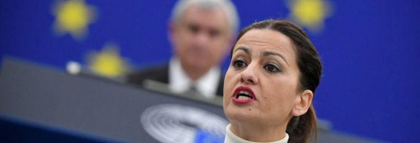 وزيرة إسبانية تدعو لاقامة 