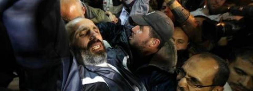 الاسير الشراونة يصل إلى قطاع غزة