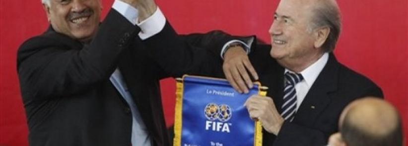 الرجوب: بلاتر مفوض بمعالجة معاناة الرياضة الفلسطينية جراء الاحتلال