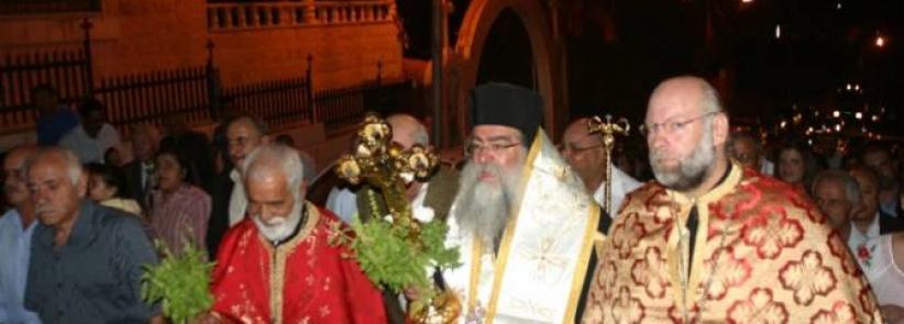 الطوائف الغربية تحتفل بعيد رفع الصليب المقدس