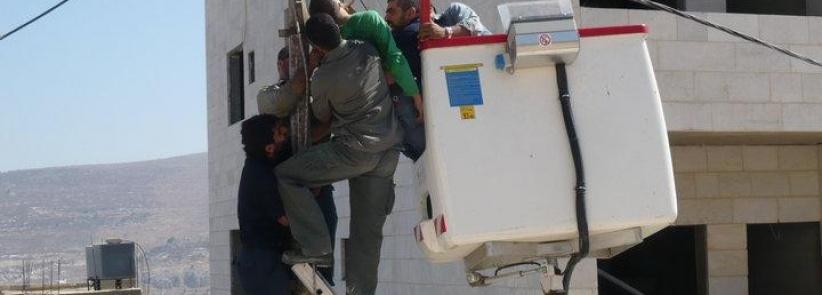 لجنة للتحقيق بوفاة عامل في 