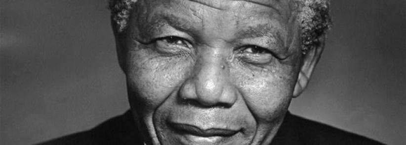 الرئيس يأمر بتنكيس الأعلام ويعلن الحداد على وفاة مانديلا