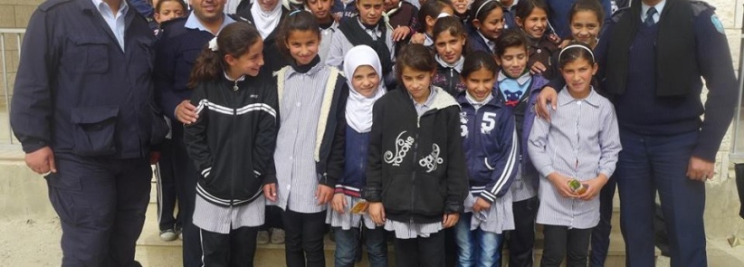 الشرطة تنظم يوم توعوي مفتوح لطلبة مدارس جناتة والعساكرة في بيت لحم