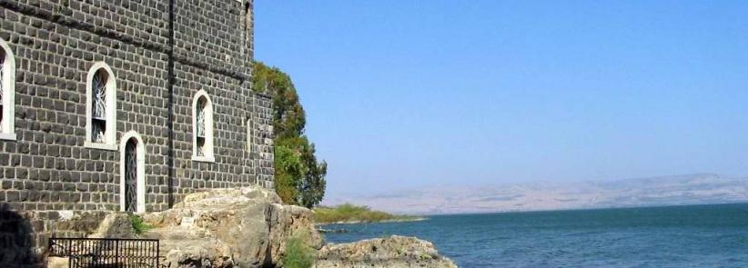 اعتداء على كنيسة وتهديد أسقف من الناصرة